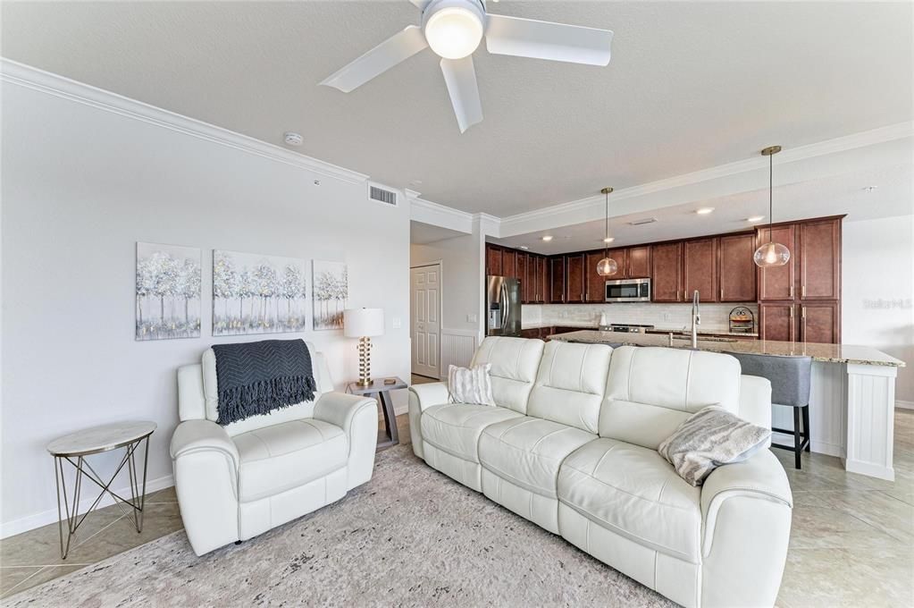 En Venta: $299,000 (2 camas, 2 baños, 1142 Pies cuadrados)