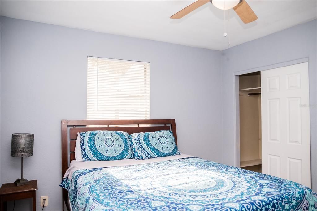 На продажу: $219,900 (3 спален, 1 ванн, 1108 Квадратных фут)