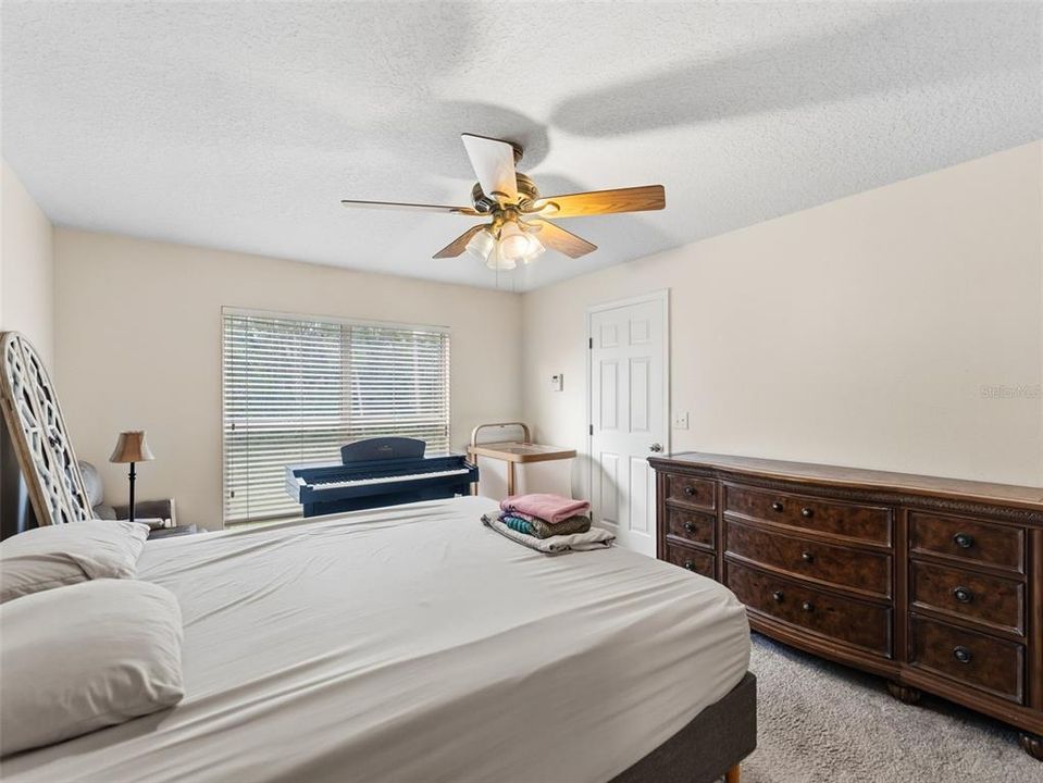 For Sale: $479,900 (3 beds, 2 baths, 1930 Square Feet)