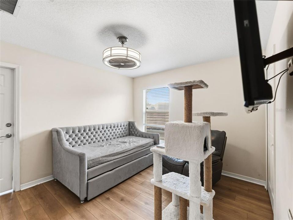 For Sale: $479,900 (3 beds, 2 baths, 1930 Square Feet)