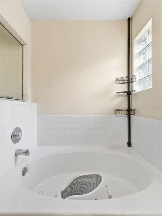 For Sale: $479,900 (3 beds, 2 baths, 1930 Square Feet)