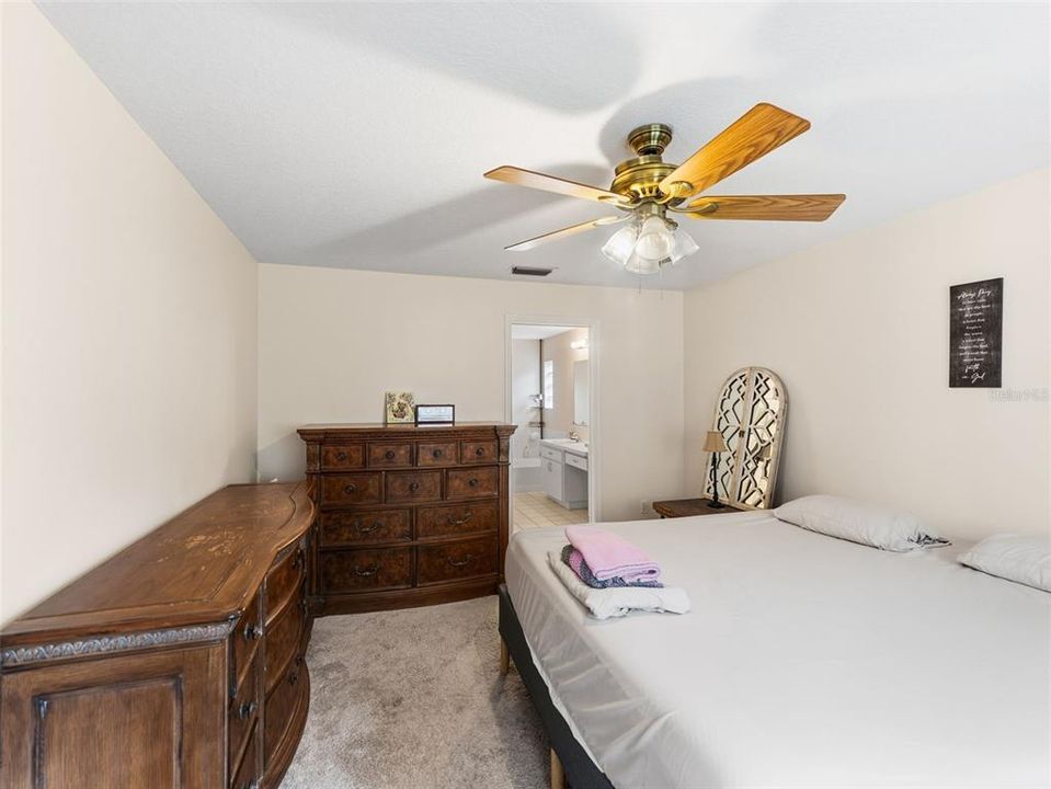 For Sale: $479,900 (3 beds, 2 baths, 1930 Square Feet)