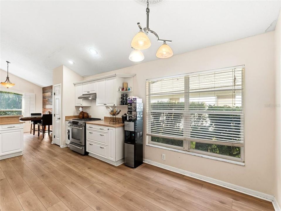 For Sale: $479,900 (3 beds, 2 baths, 1930 Square Feet)