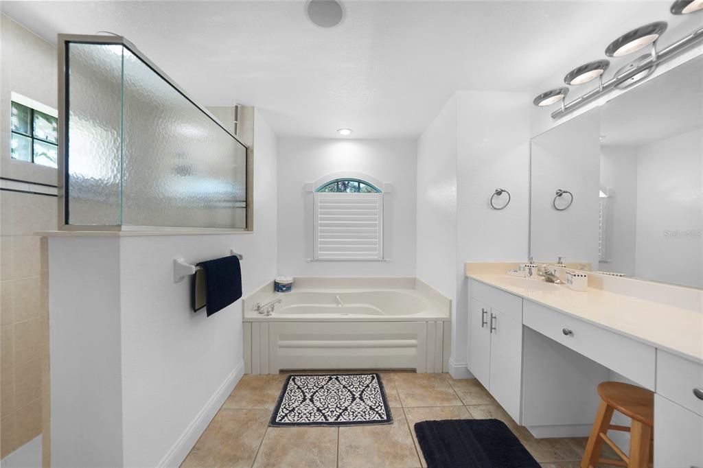 En Venta: $510,000 (3 camas, 2 baños, 1955 Pies cuadrados)