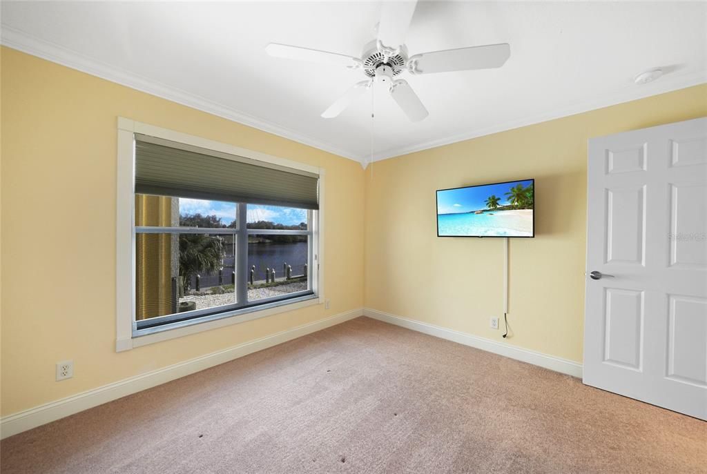 En Venta: $510,000 (3 camas, 2 baños, 1955 Pies cuadrados)