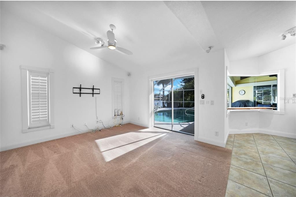 En Venta: $510,000 (3 camas, 2 baños, 1955 Pies cuadrados)