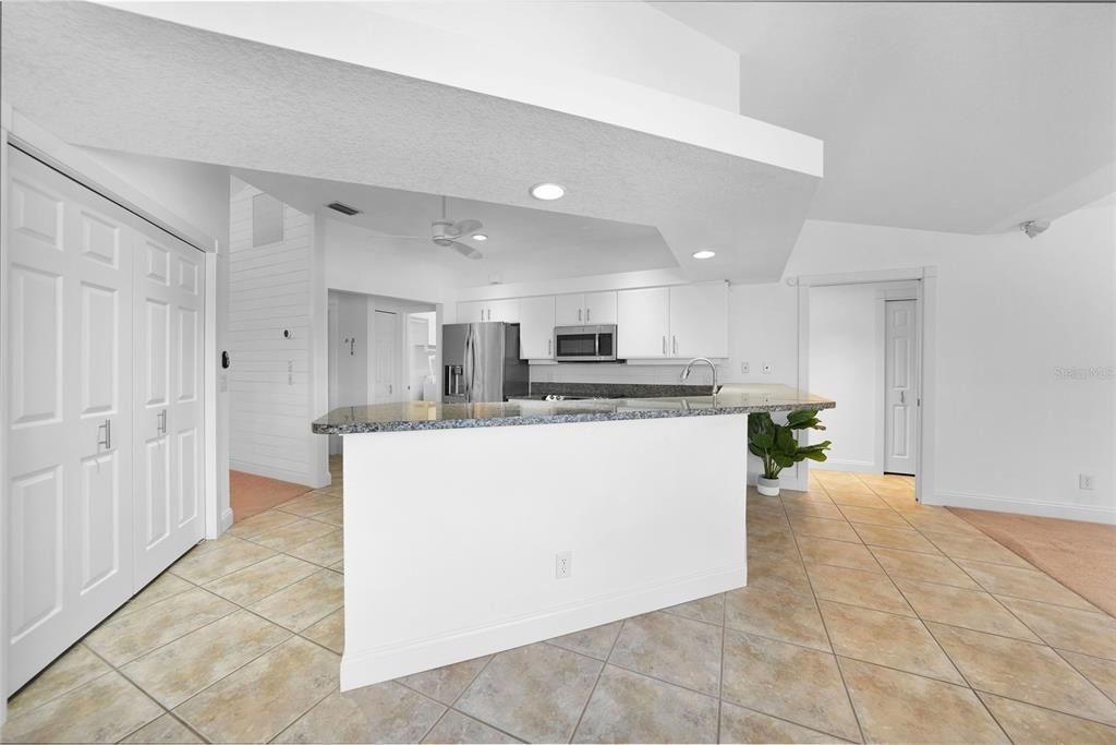 En Venta: $510,000 (3 camas, 2 baños, 1955 Pies cuadrados)