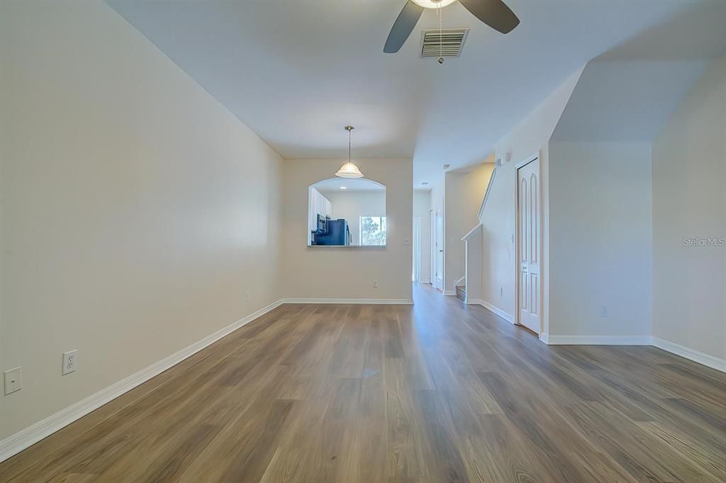 For Rent: $1,800 (3 beds, 2 baths, 1335 Square Feet)