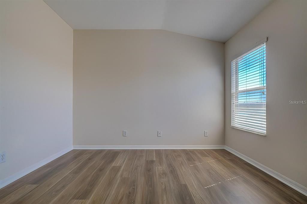 For Rent: $1,800 (3 beds, 2 baths, 1335 Square Feet)