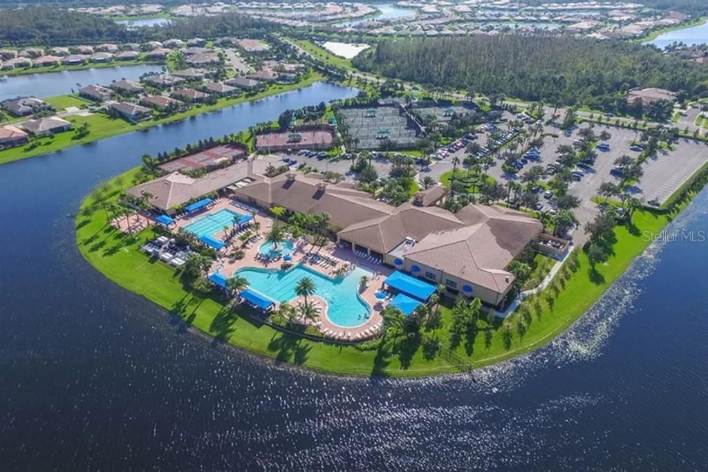 待售: $450,000 (3 贝兹, 2 浴室, 2001 平方英尺)