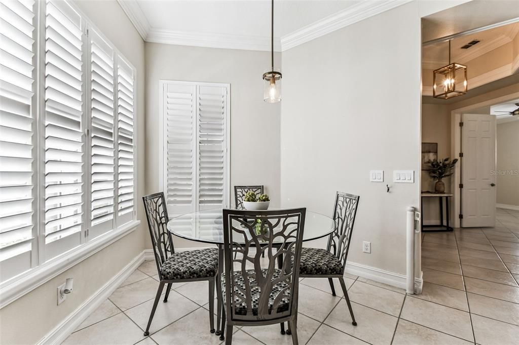 待售: $450,000 (3 贝兹, 2 浴室, 2001 平方英尺)