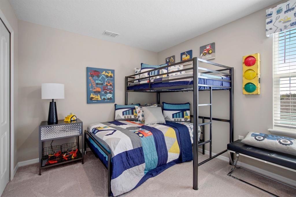 For Sale: $347,990 (4 beds, 2 baths, 2284 Square Feet)