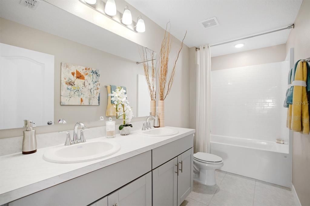 For Sale: $347,990 (4 beds, 2 baths, 2284 Square Feet)