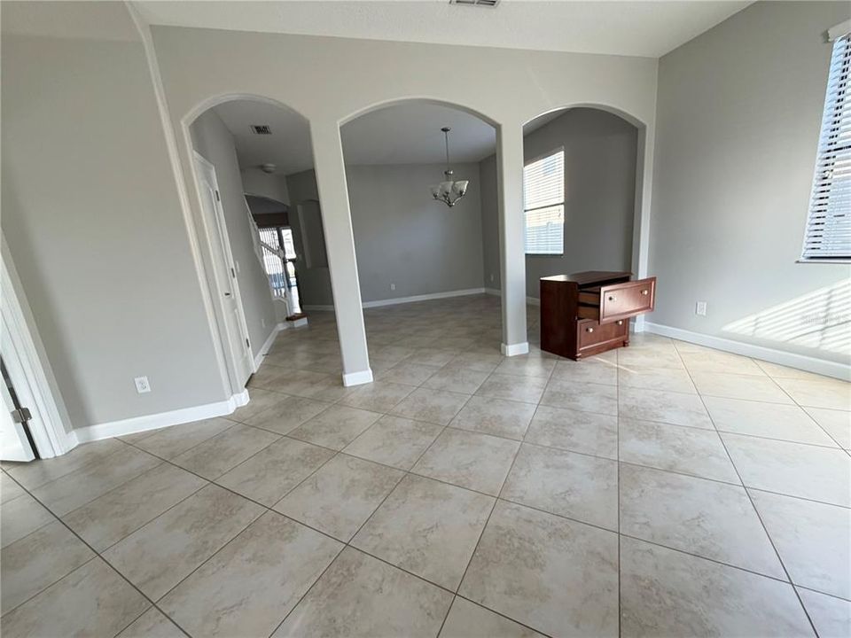 В аренду: $5,000 (6 спален, 4 ванн, 4280 Квадратных фут)