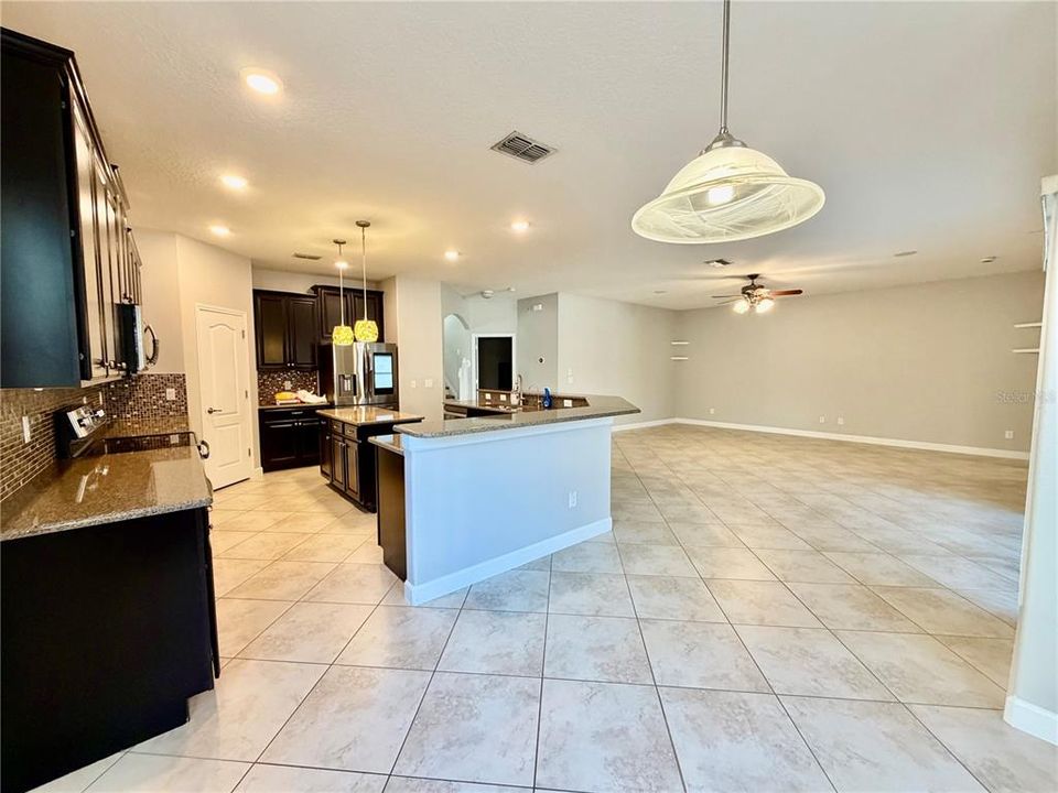 В аренду: $5,000 (6 спален, 4 ванн, 4280 Квадратных фут)