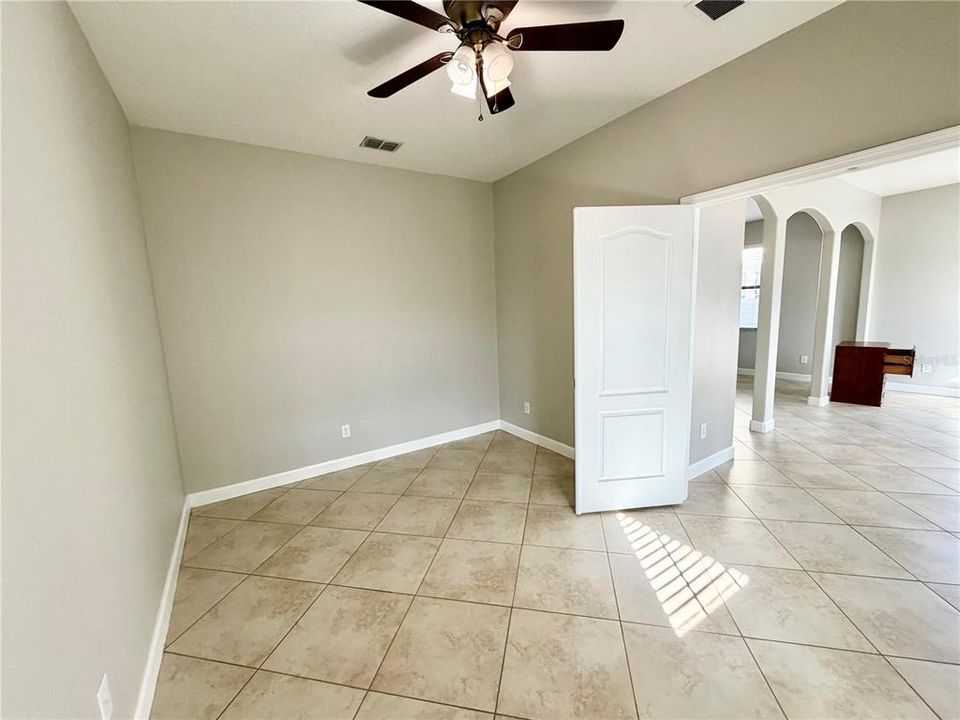 В аренду: $5,000 (6 спален, 4 ванн, 4280 Квадратных фут)