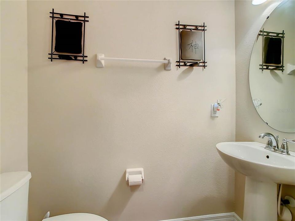 For Sale: $378,000 (3 beds, 2 baths, 1435 Square Feet)