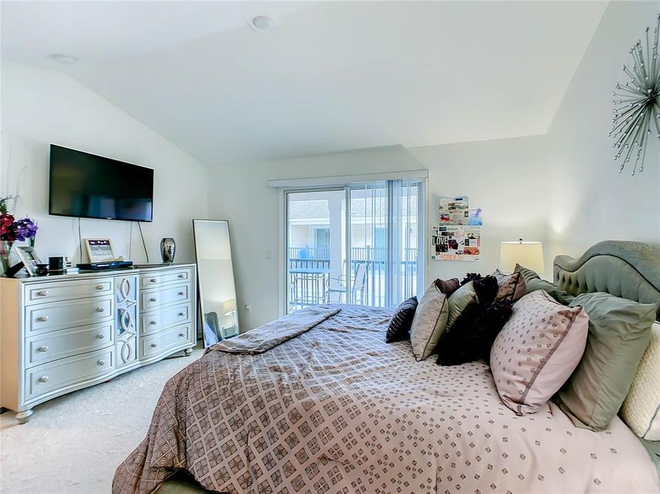 For Sale: $378,000 (3 beds, 2 baths, 1435 Square Feet)