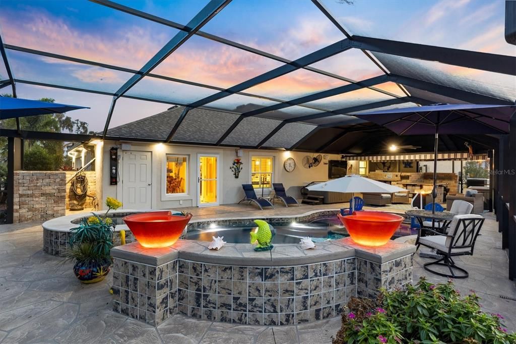 待售: $1,375,000 (3 贝兹, 2 浴室, 2837 平方英尺)