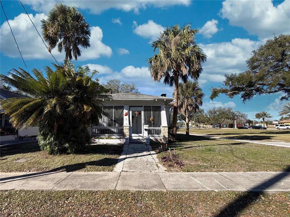 En Venta: $140,000 (3 camas, 2 baños, 894 Pies cuadrados)