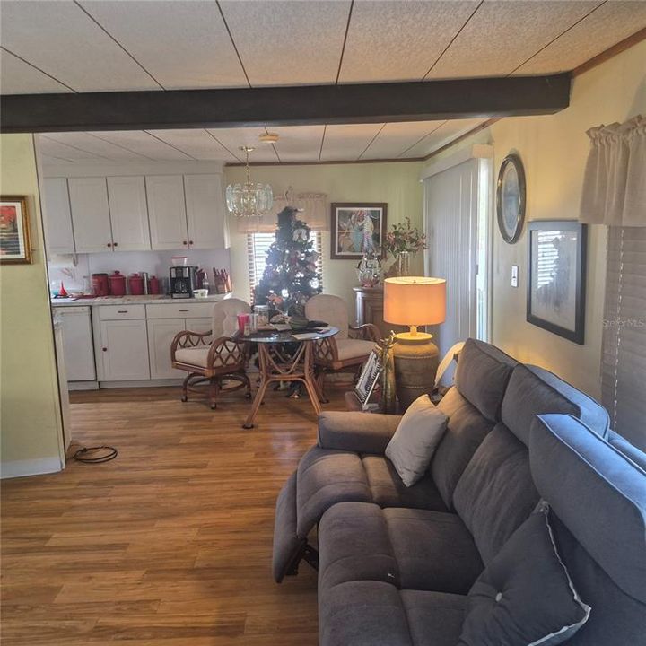 For Sale: $167,000 (2 beds, 2 baths, 1344 Square Feet)