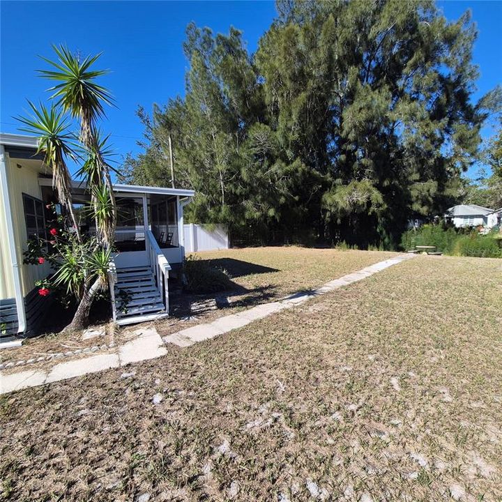 For Sale: $167,000 (2 beds, 2 baths, 1344 Square Feet)