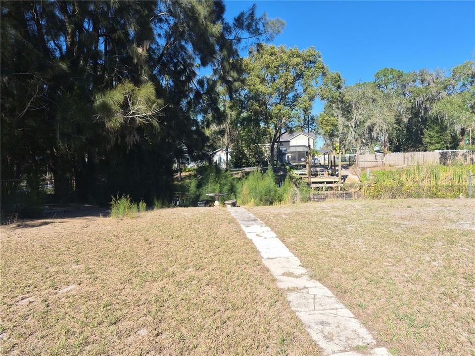 For Sale: $167,000 (2 beds, 2 baths, 1344 Square Feet)