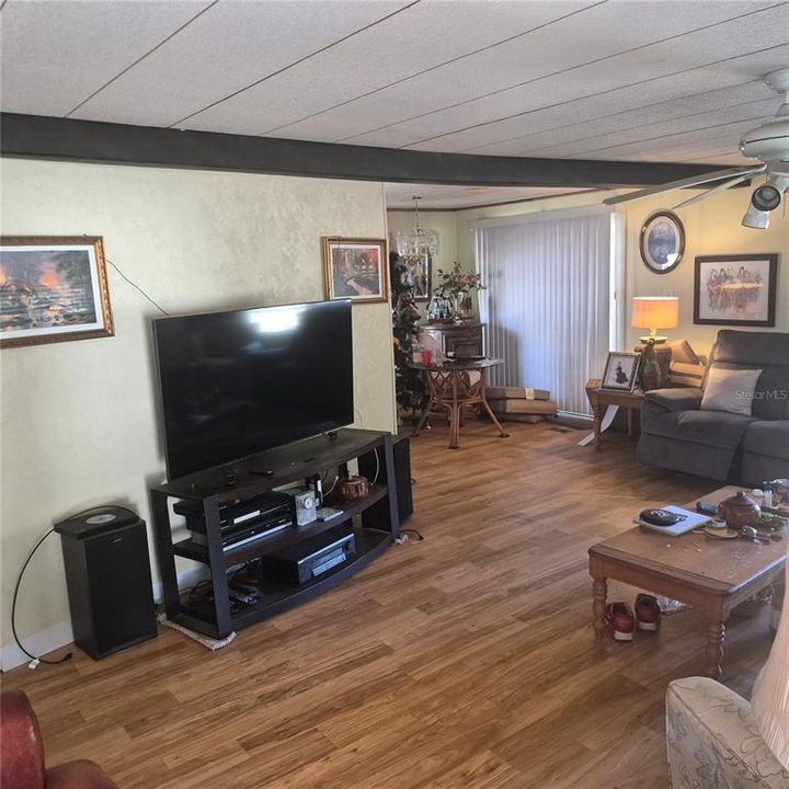 For Sale: $167,000 (2 beds, 2 baths, 1344 Square Feet)