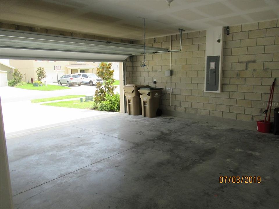 В аренду: $2,150 (4 спален, 2 ванн, 1788 Квадратных фут)