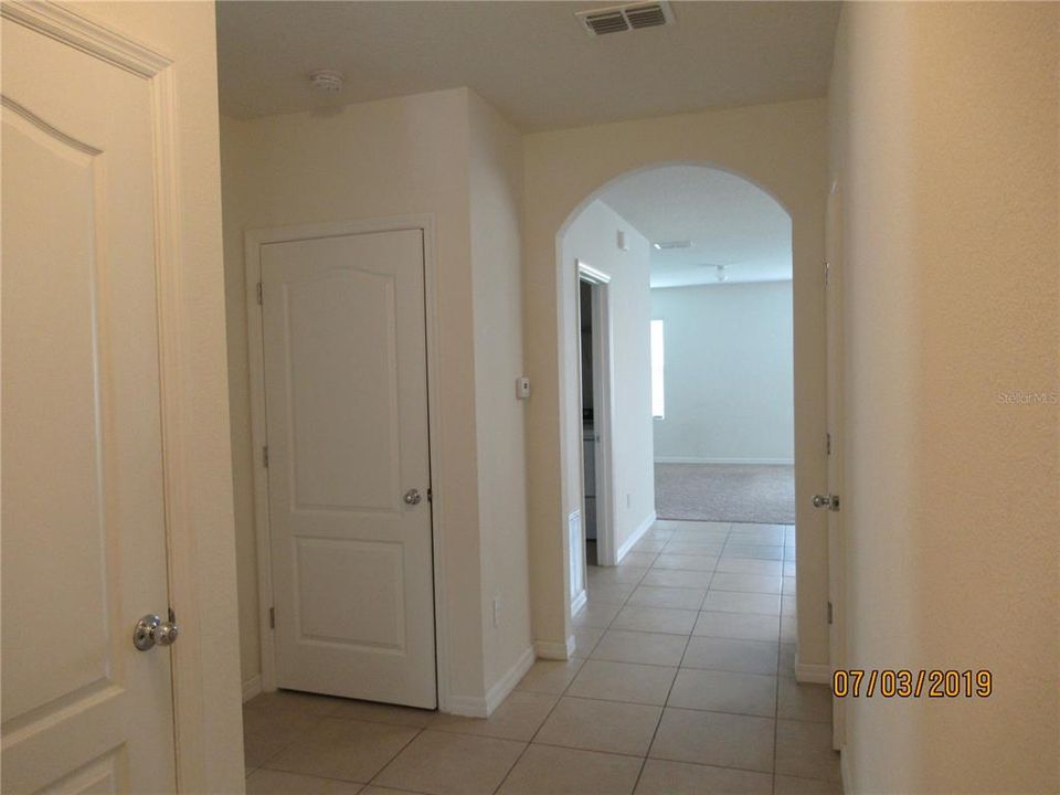 В аренду: $2,150 (4 спален, 2 ванн, 1788 Квадратных фут)