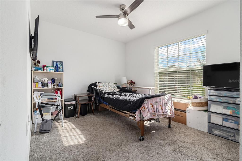 For Sale: $410,000 (4 beds, 2 baths, 1950 Square Feet)