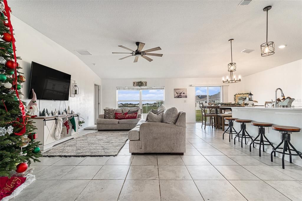 For Sale: $410,000 (4 beds, 2 baths, 1950 Square Feet)