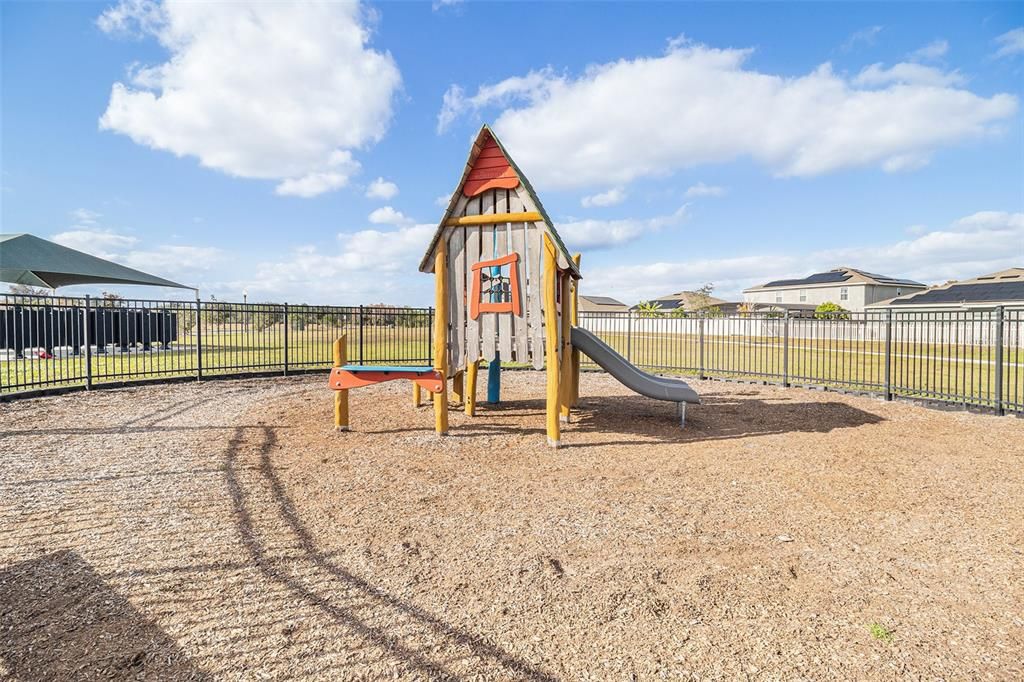 For Sale: $410,000 (4 beds, 2 baths, 1950 Square Feet)