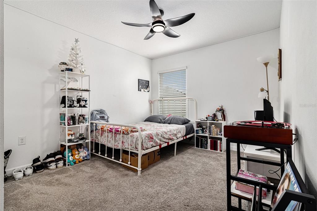 For Sale: $410,000 (4 beds, 2 baths, 1950 Square Feet)