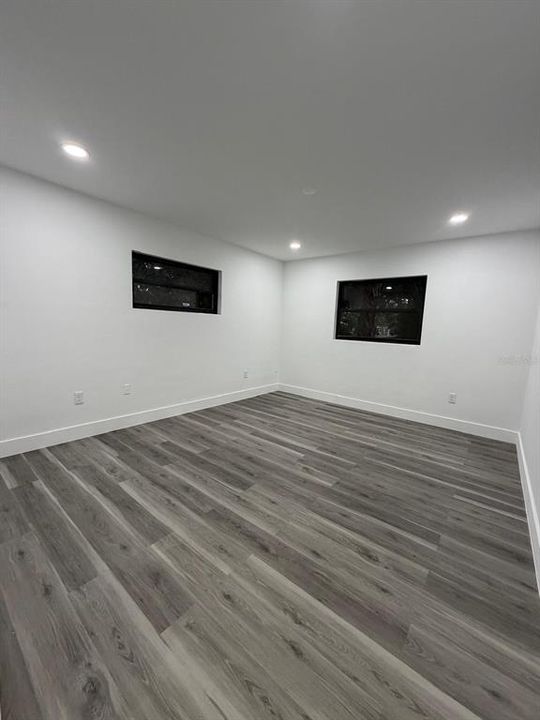 For Sale: $570,000 (4 beds, 3 baths, 1526 Square Feet)