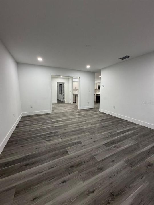 For Sale: $570,000 (4 beds, 3 baths, 1526 Square Feet)