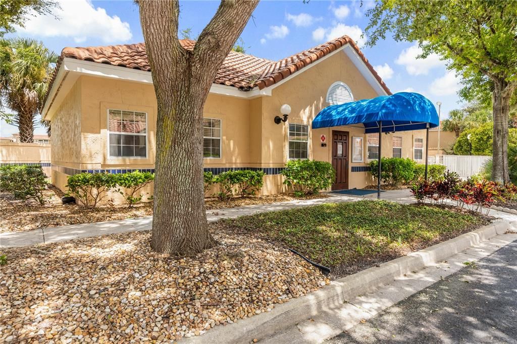 待售: $300,000 (3 贝兹, 2 浴室, 1230 平方英尺)