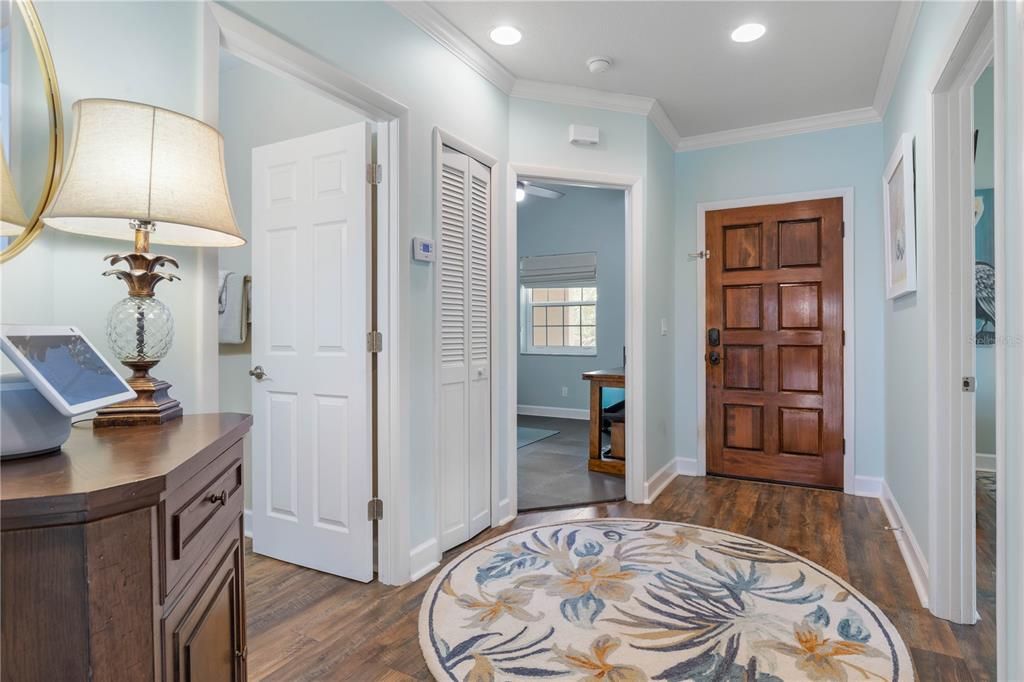 待售: $300,000 (3 贝兹, 2 浴室, 1230 平方英尺)