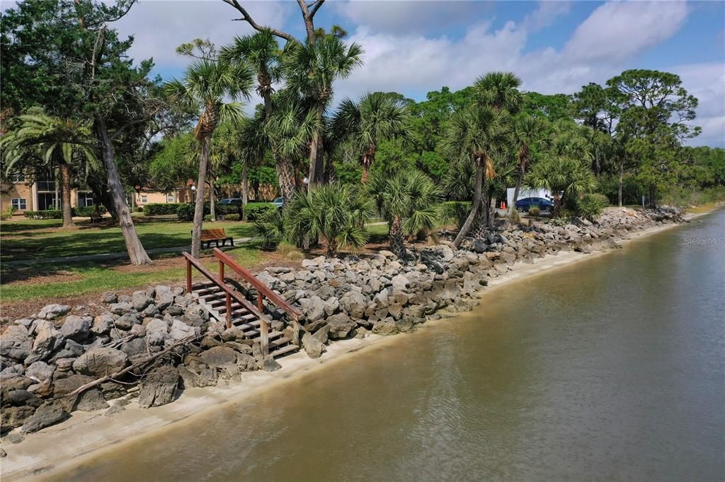 待售: $300,000 (3 贝兹, 2 浴室, 1230 平方英尺)