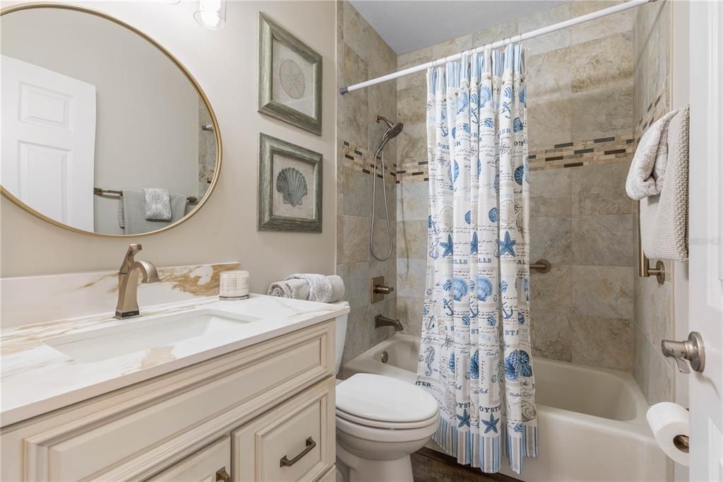 待售: $300,000 (3 贝兹, 2 浴室, 1230 平方英尺)