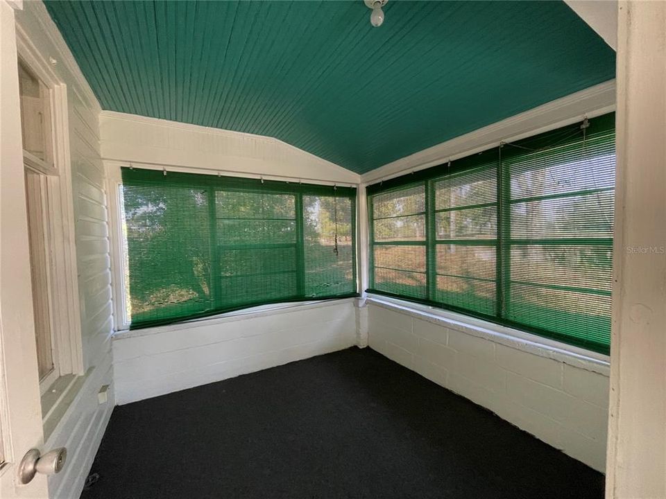 出租: $1,850 (1 贝兹, 1 浴室, 1645 平方英尺)