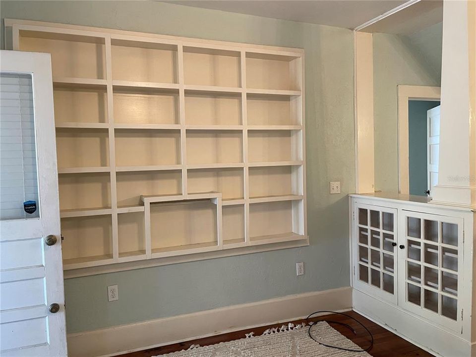 出租: $1,850 (1 贝兹, 1 浴室, 1645 平方英尺)