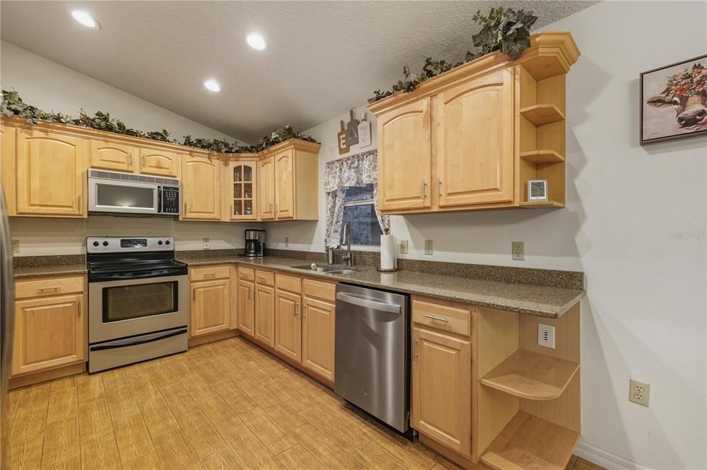 En Venta: $599,000 (3 camas, 2 baños, 1612 Pies cuadrados)