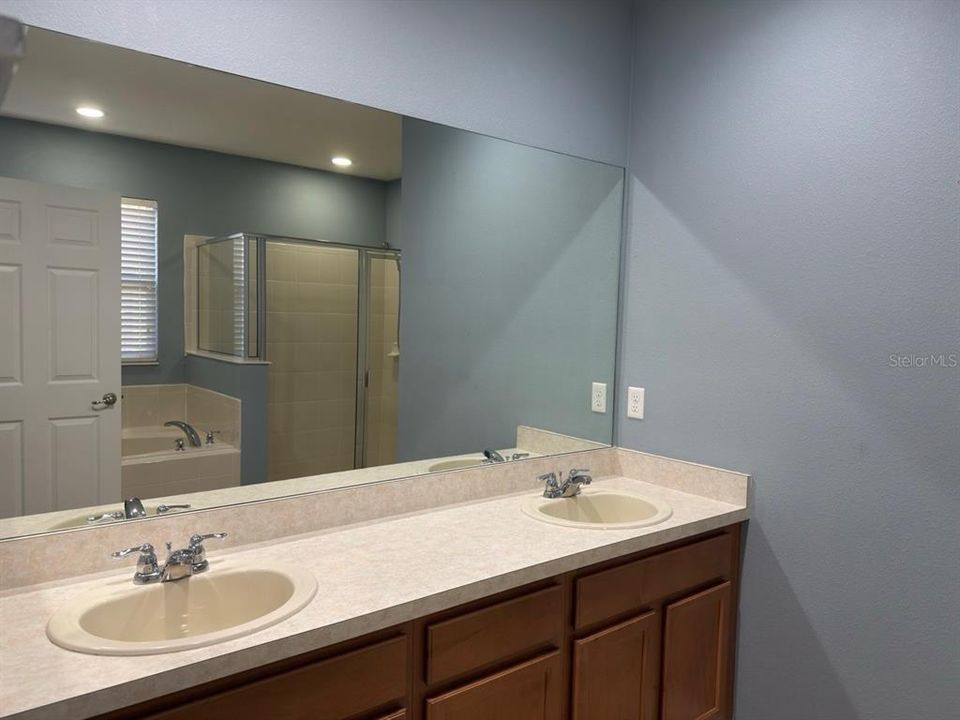 En Renta: $2,900 (5 camas, 4 baños, 2984 Pies cuadrados)