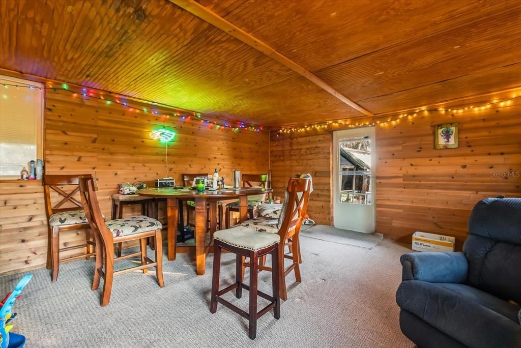 En Venta: $425,000 (6 camas, 3 baños, 2317 Pies cuadrados)