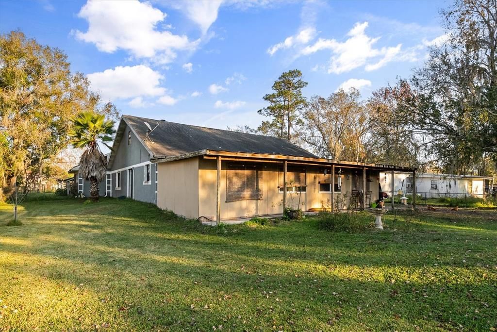 En Venta: $425,000 (6 camas, 3 baños, 2317 Pies cuadrados)