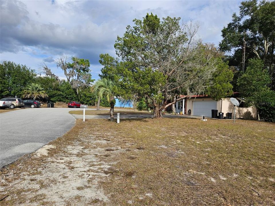 待售: $18,500 (0.21 acres)