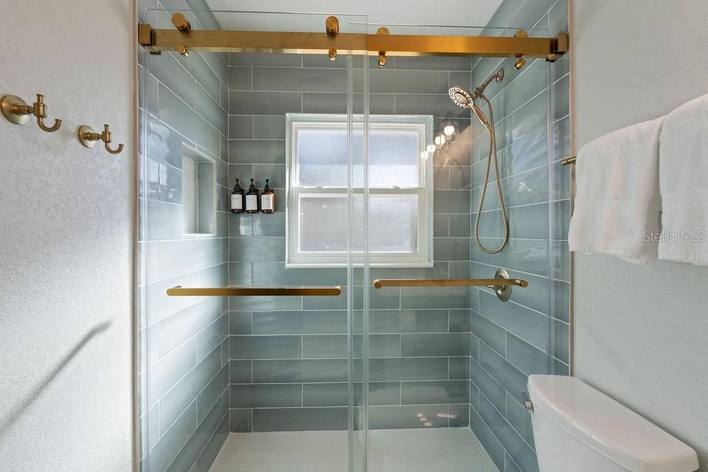 En Venta: $475,000 (4 camas, 0 baños, 2312 Pies cuadrados)