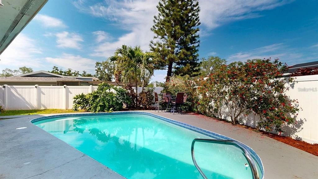 For Sale: $540,000 (3 beds, 2 baths, 1921 Square Feet)