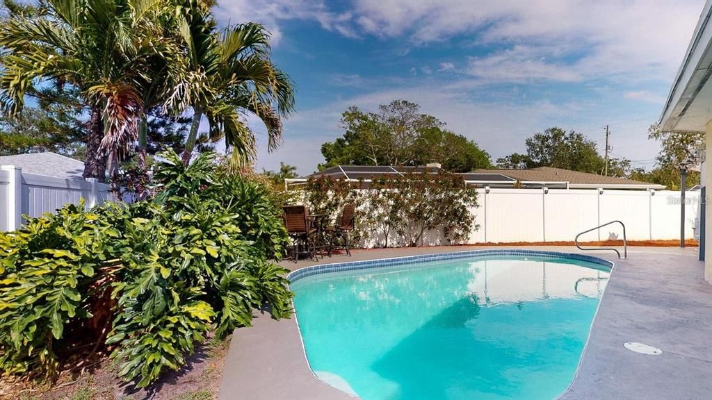 For Sale: $540,000 (3 beds, 2 baths, 1921 Square Feet)